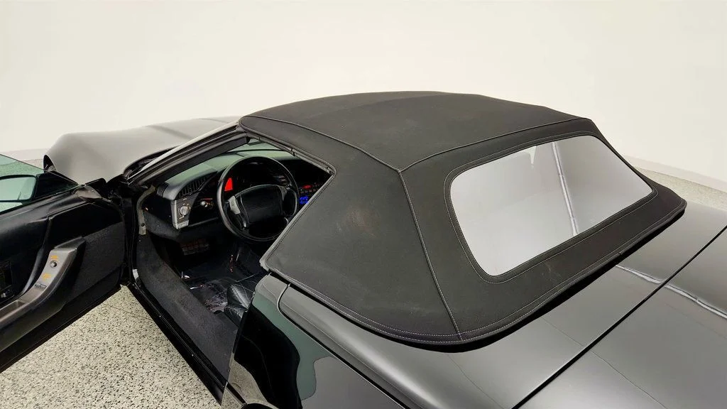 Used 1991 Black Chevrolet 2dr Convertible image 10
