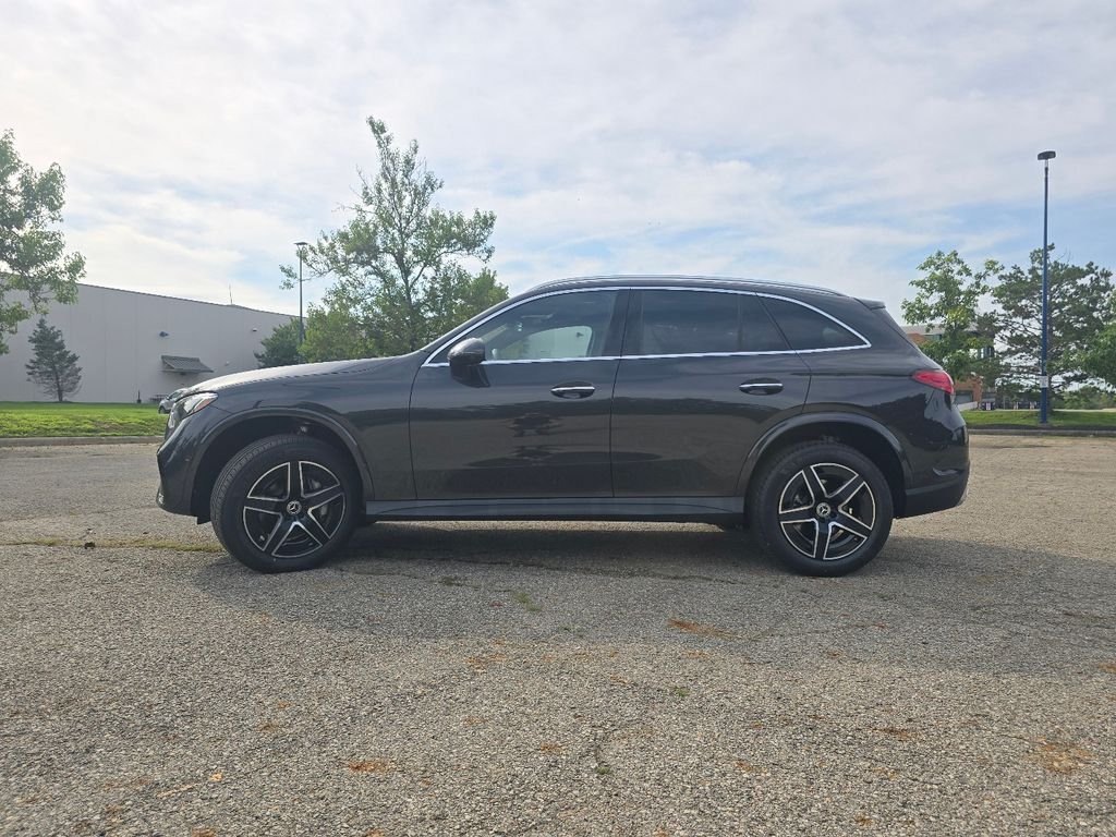 New 2027 Graphite Grey Metallic Mercedes-Benz GLC 300 image 14