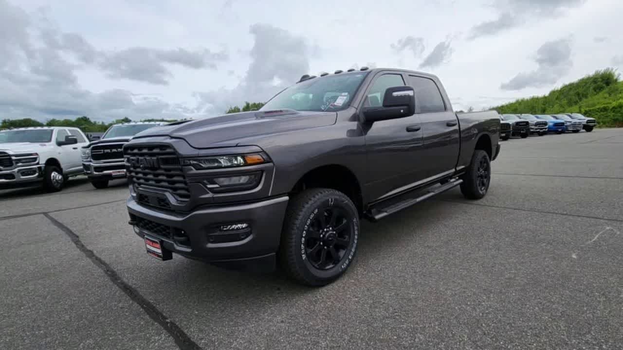 New 2026 Granite Crystal Metallic Clearcoat RAM Black Express image 4
