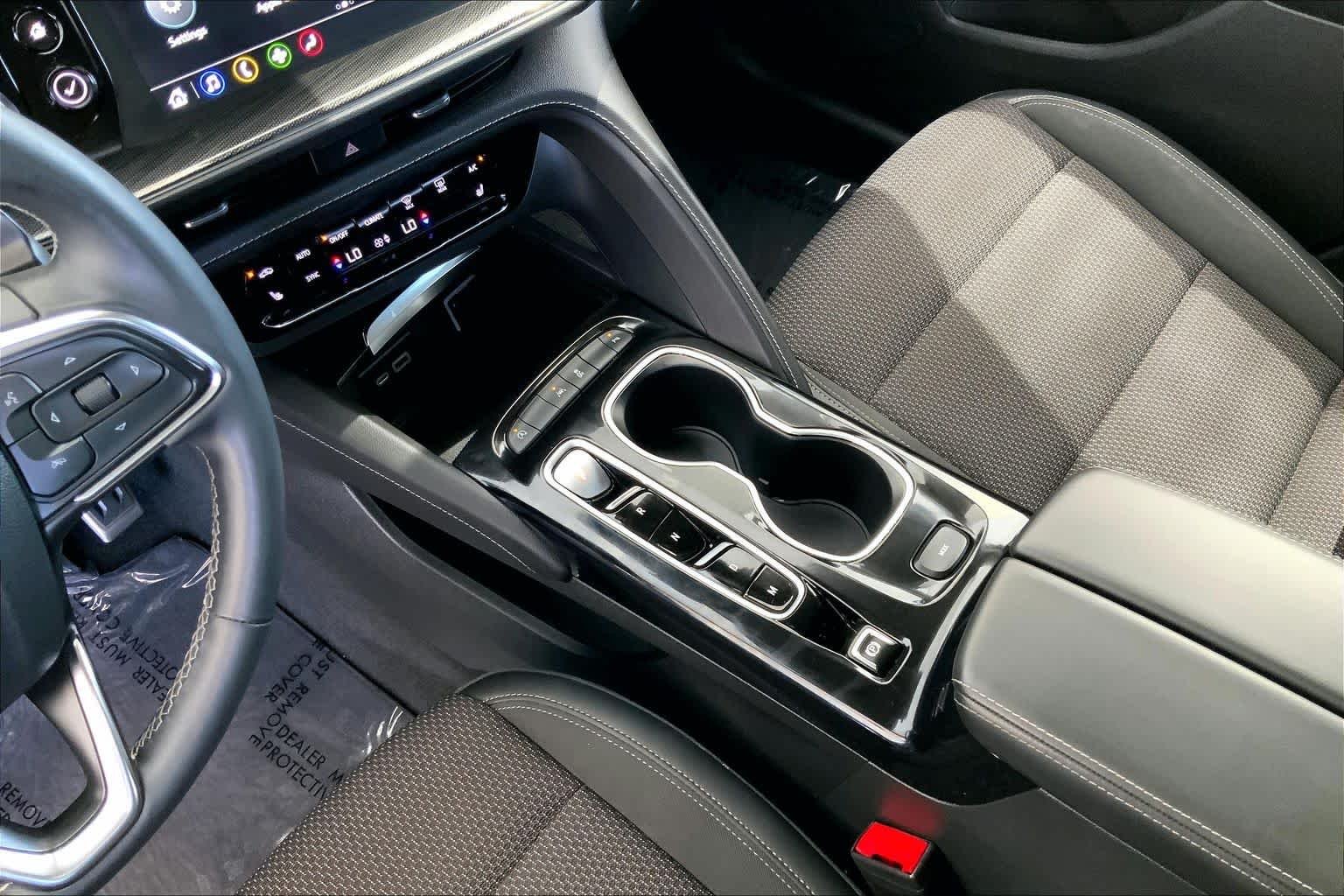 Used 2022 Ebony Twilight Metallic Buick Preferred image 17