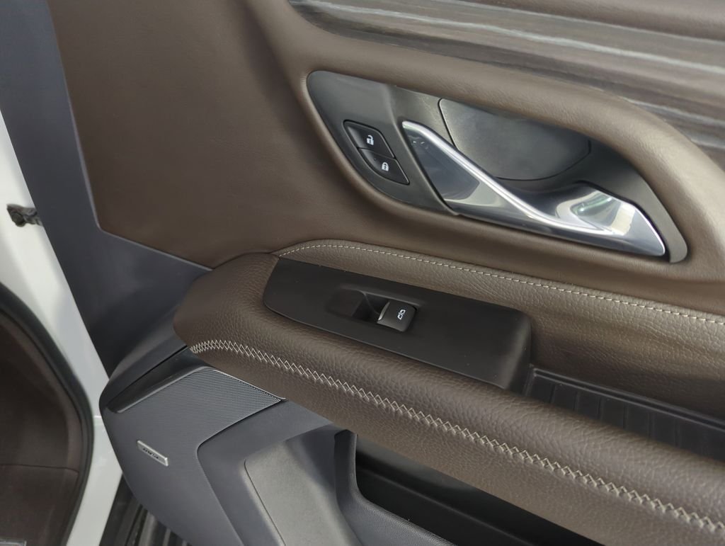 Used 2023 White GMC Denali image 36