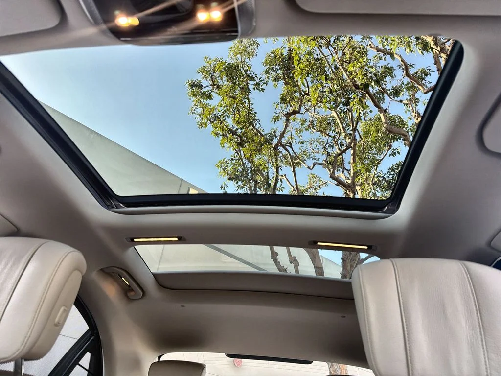 Used 2023 Gray Mercedes-Benz S 500 image 16