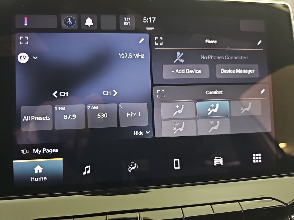 Used 2024 White Jeep Latitude image 23