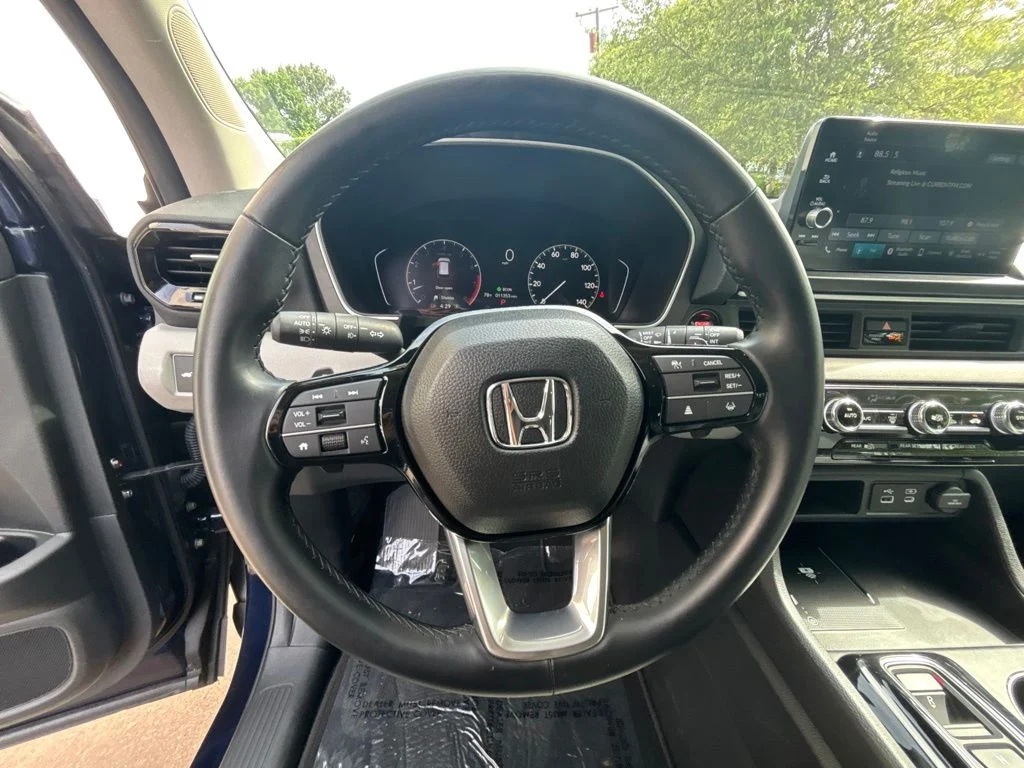 Used 2025 Blue Honda EX-L image 12