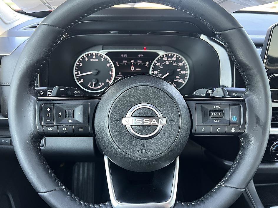 Used 2022 Scarlet Ember Tintcoat Nissan SL image 23