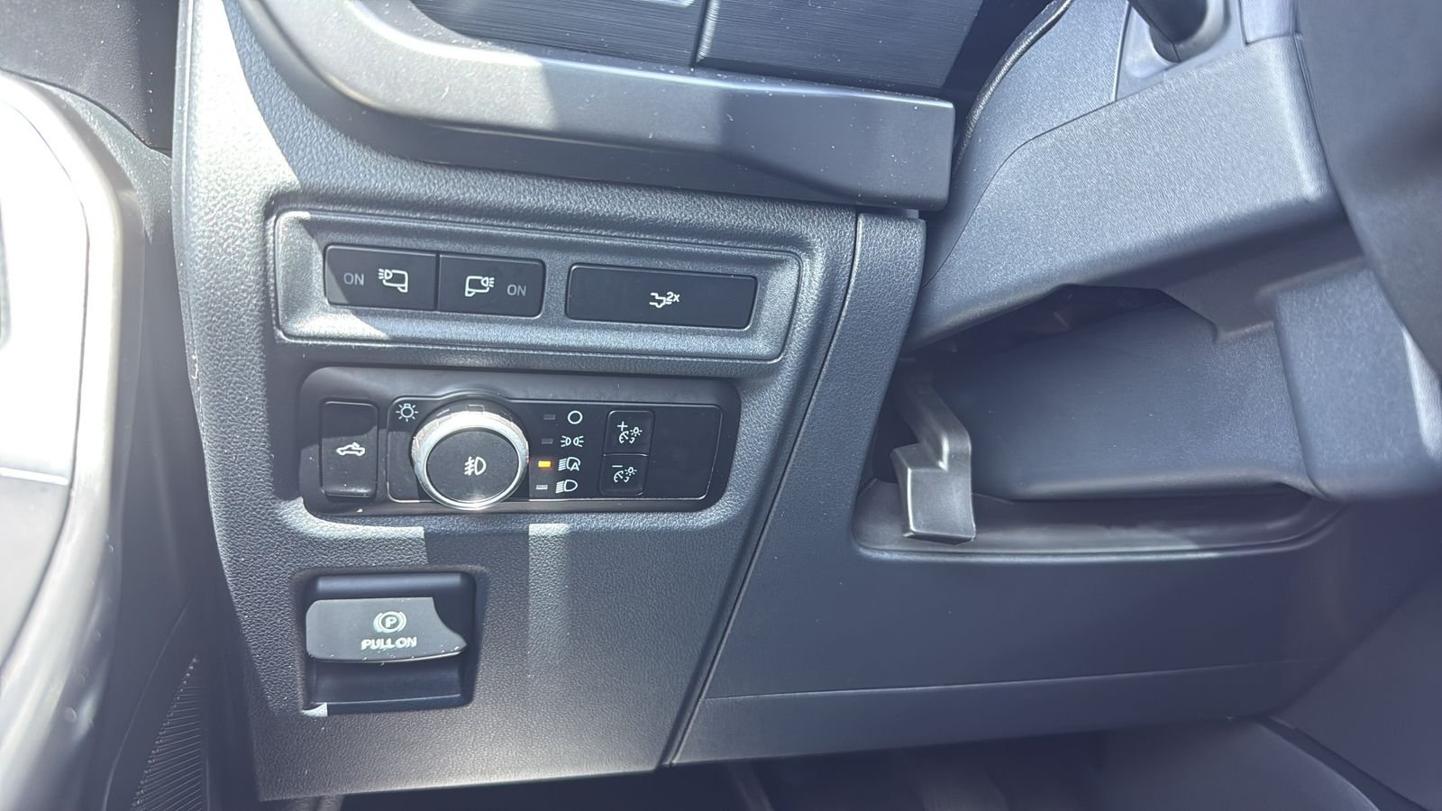 Used 2024 Gray Ford XLT image 17