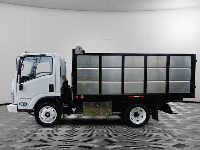 New 2025 Arc White Chevrolet  image 2