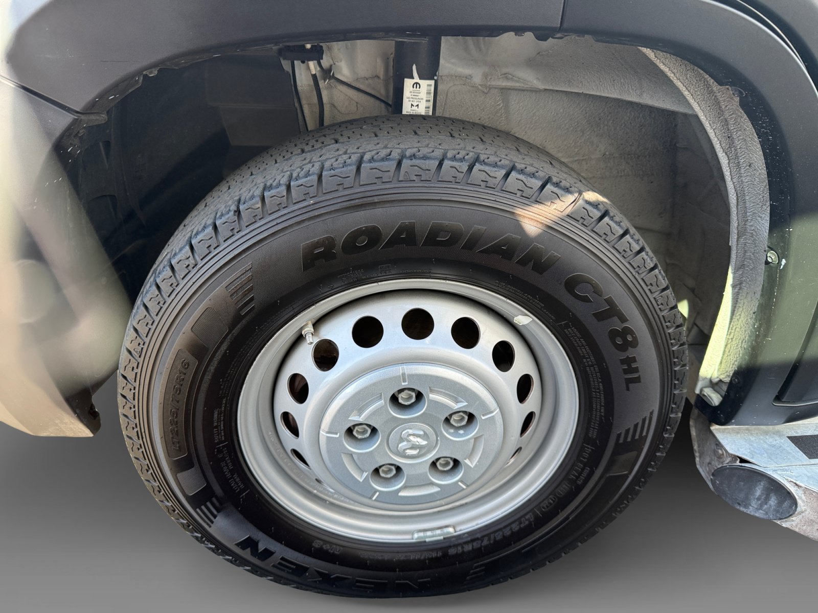 Used 2025 Bright White Clearcoat Ram Base image 9