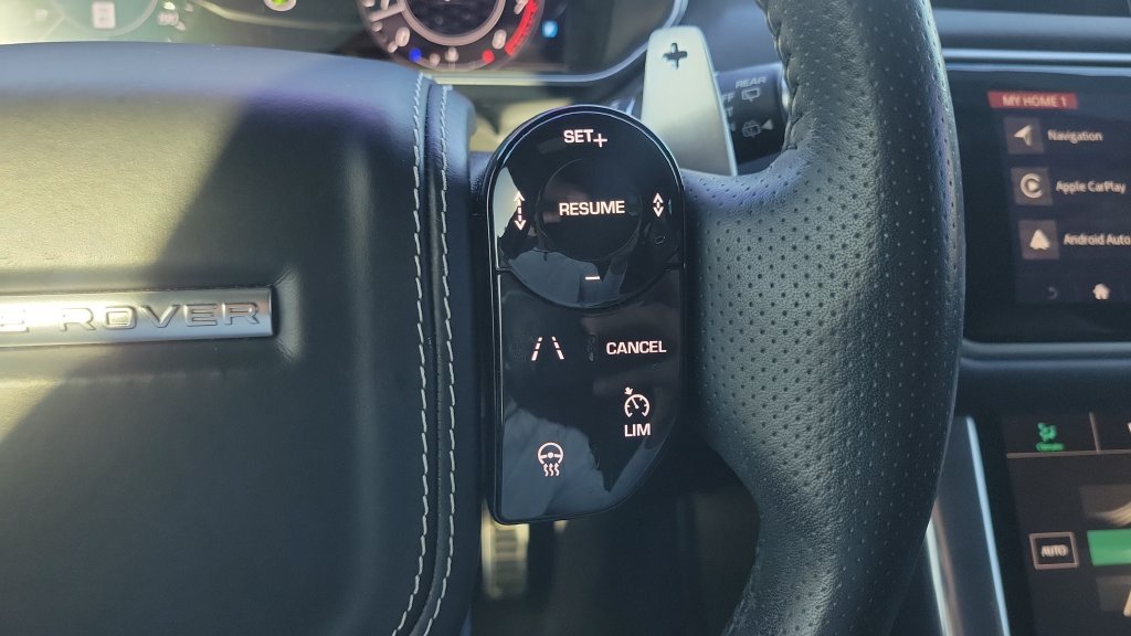 Used 2019 Black Land Rover SVR image 21