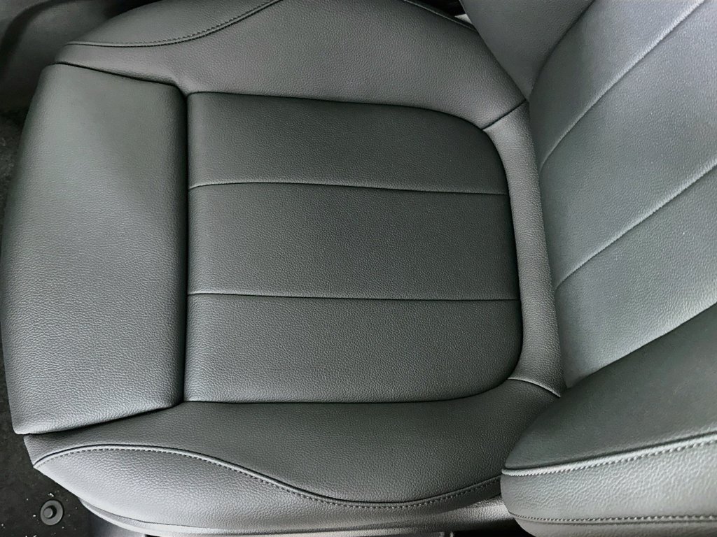 New 2026 Polar White Mercedes-Benz GLA 250 image 48