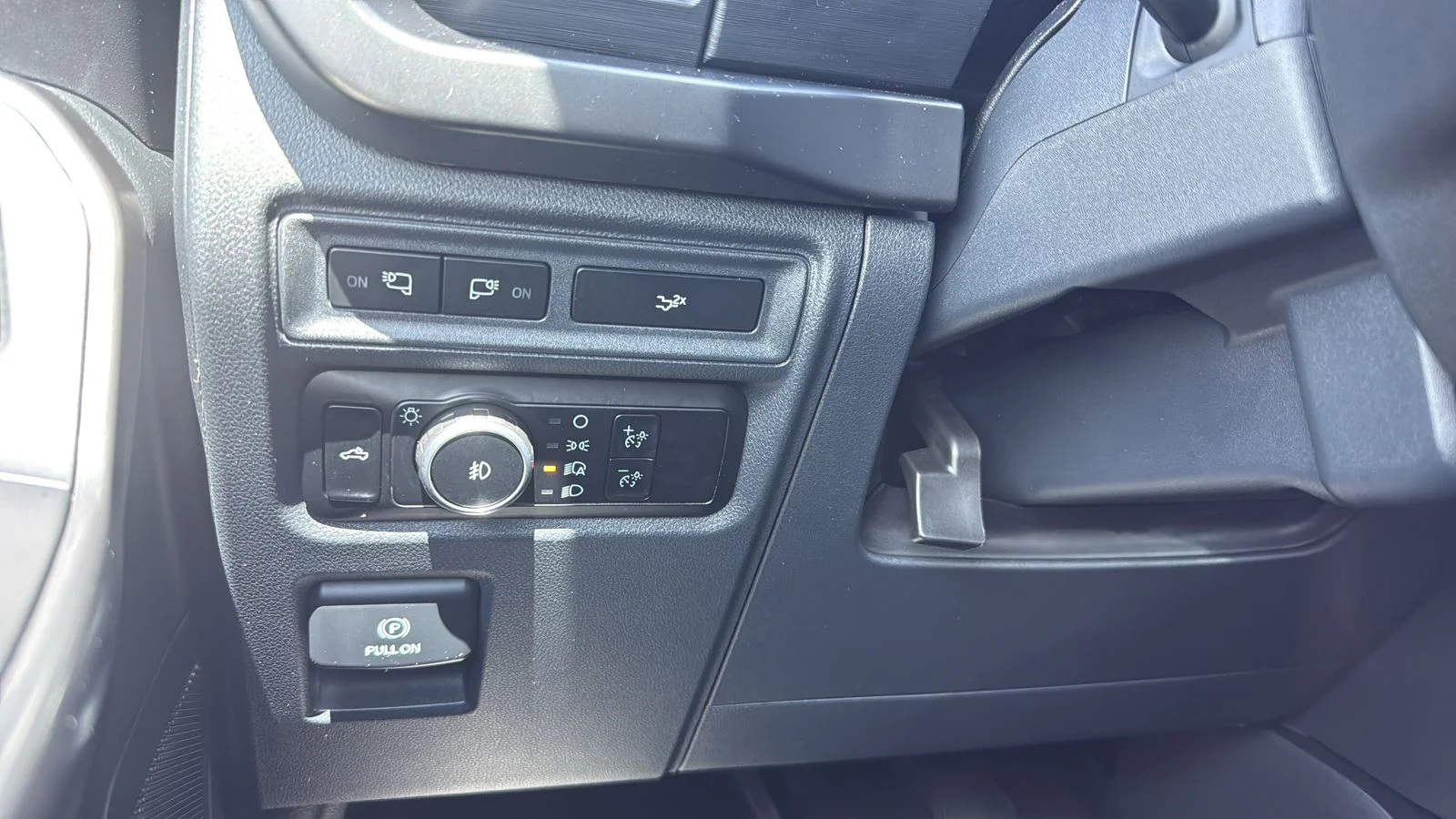Used 2024 Gray Ford XLT image 17