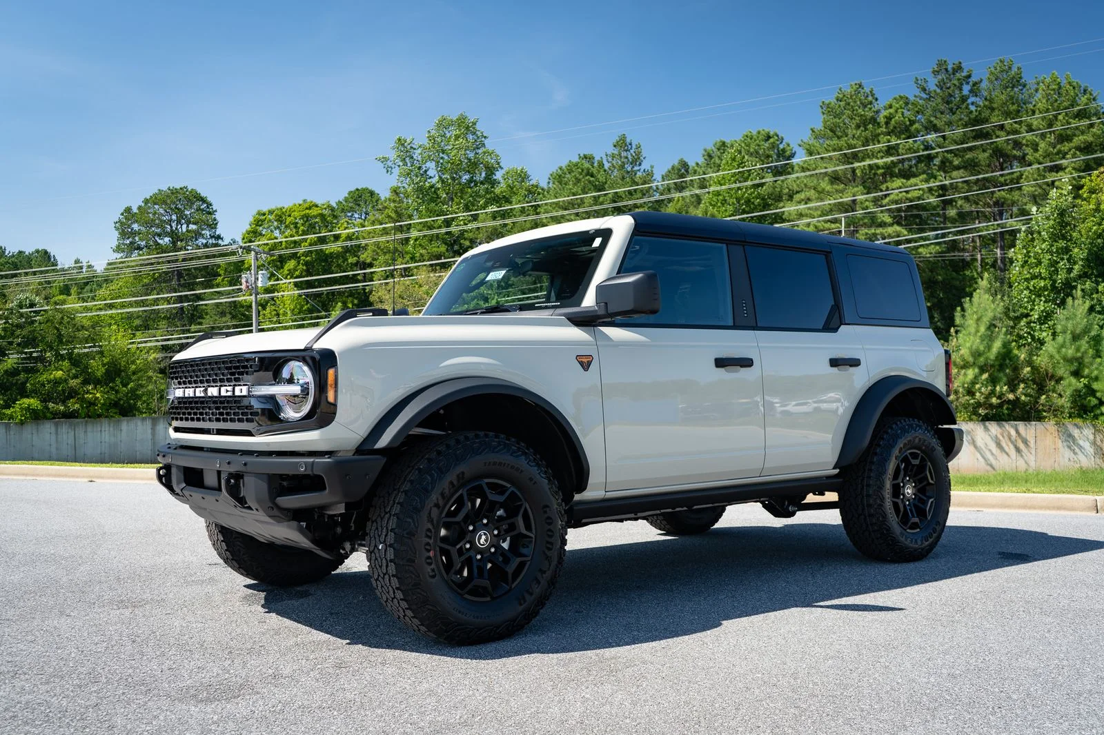 New 2026 Beige Ford Badlands image 3
