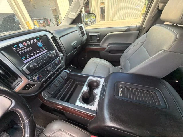 Used 2018 Gray GMC SLT image 24