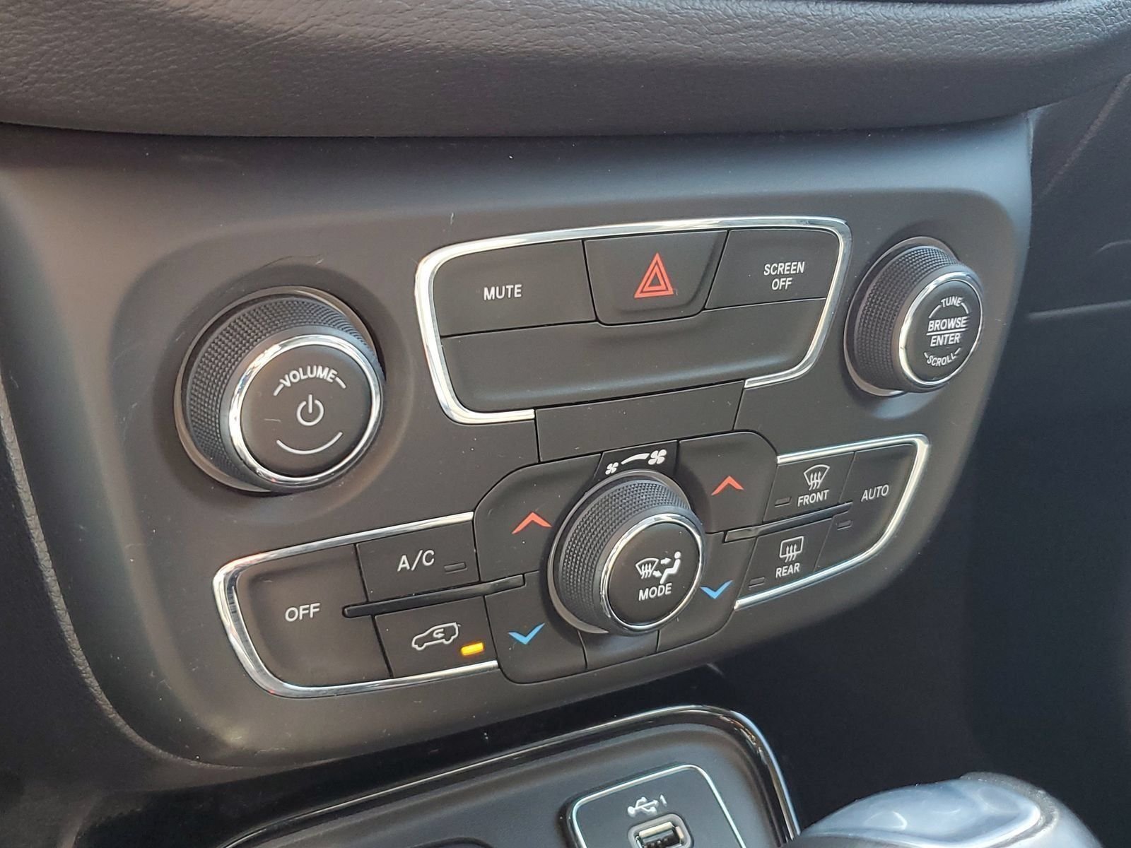 Used 2020 White Jeep Limited image 24