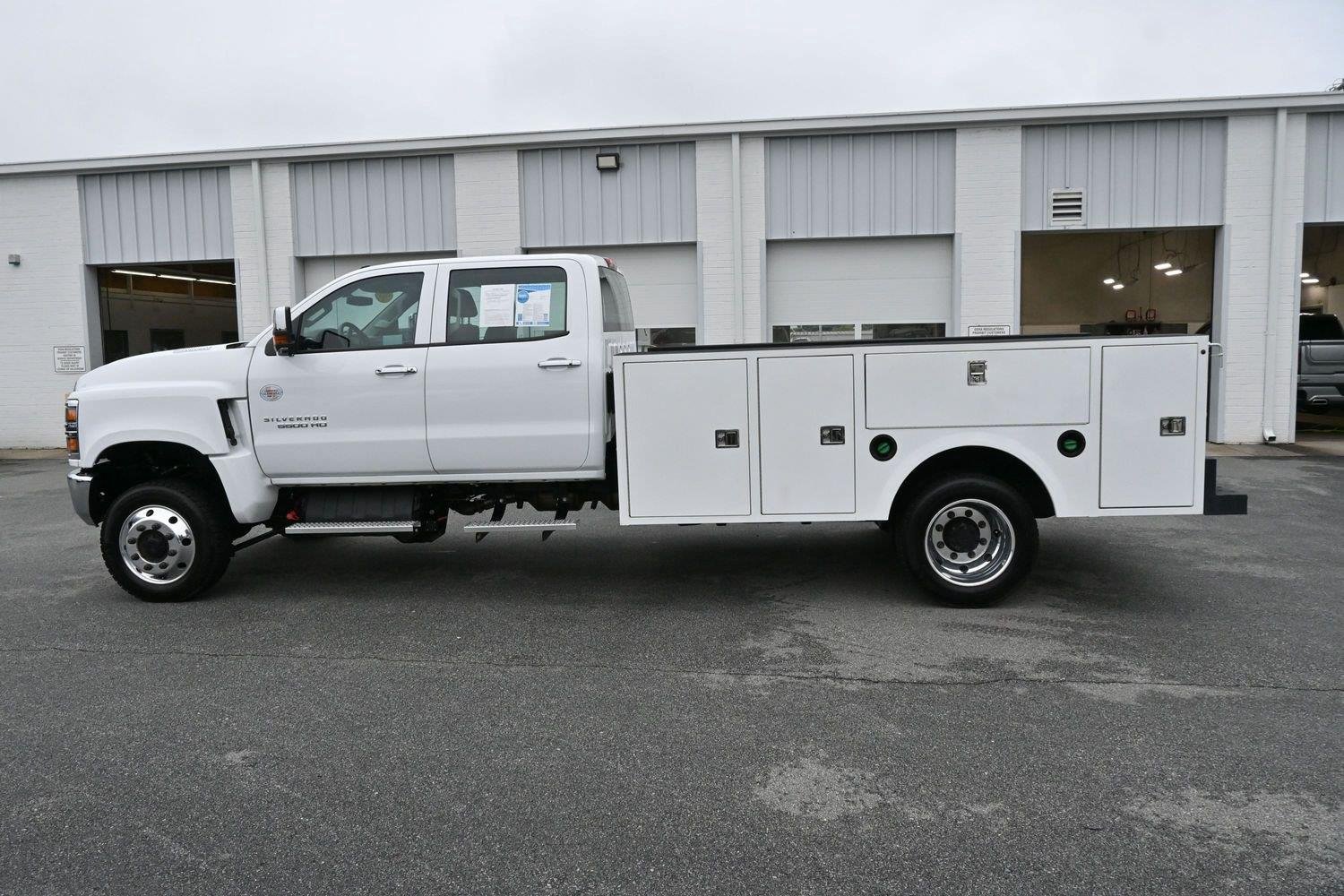 Used 2024 Summit White Chevrolet Work Truck image 4