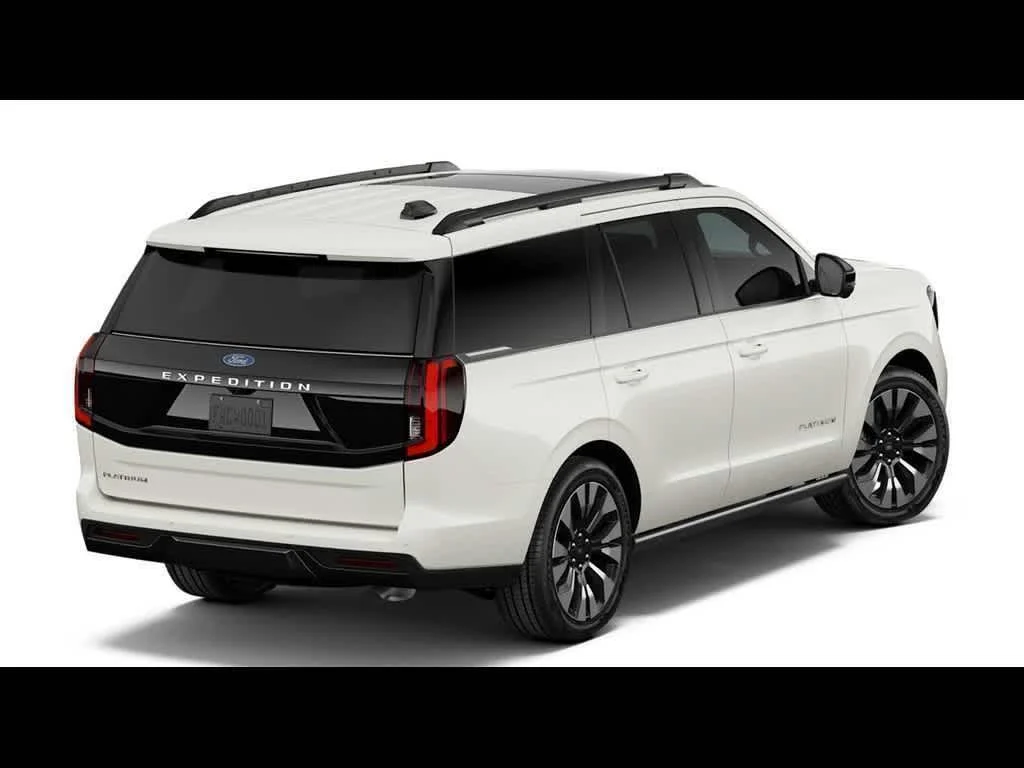New 2027 Star White Metallic Tri-Coat Ford Platinum image 3