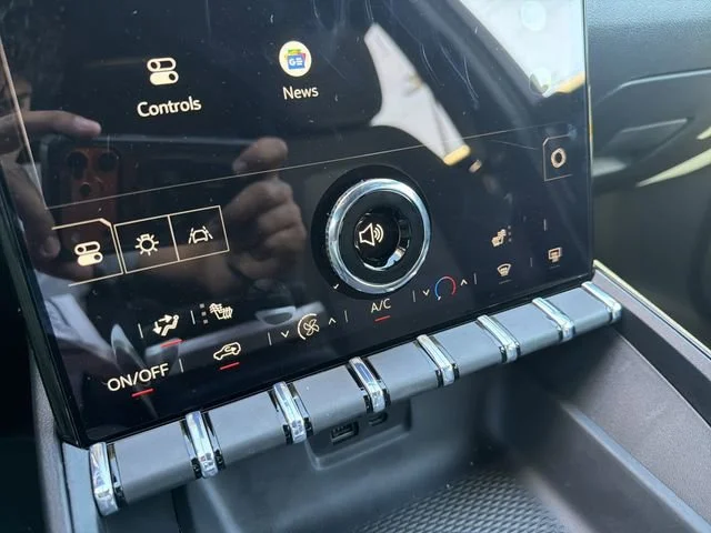 New 2026 Sterling Metallic GMC Elevation image 23