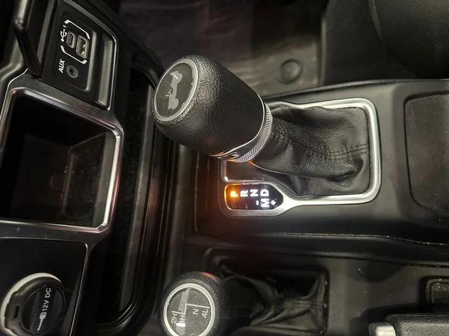 Used 2021 Green Jeep Unlimited Sport image 30