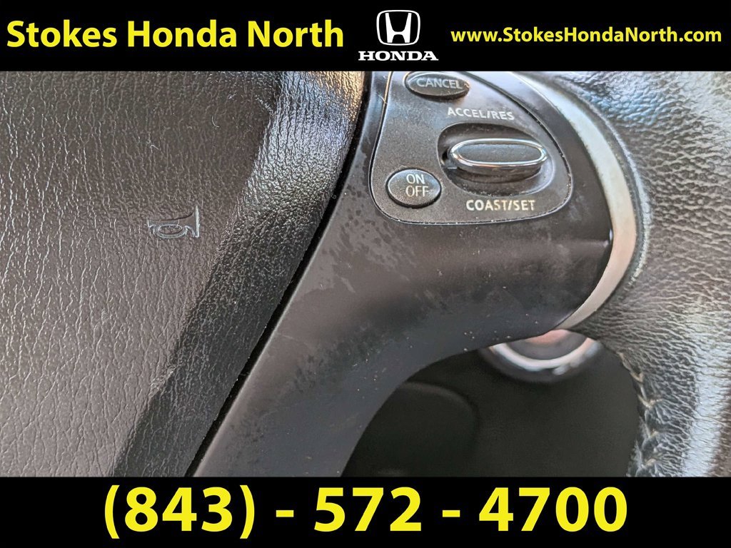 Used 2015 Silver Nissan SL image 31