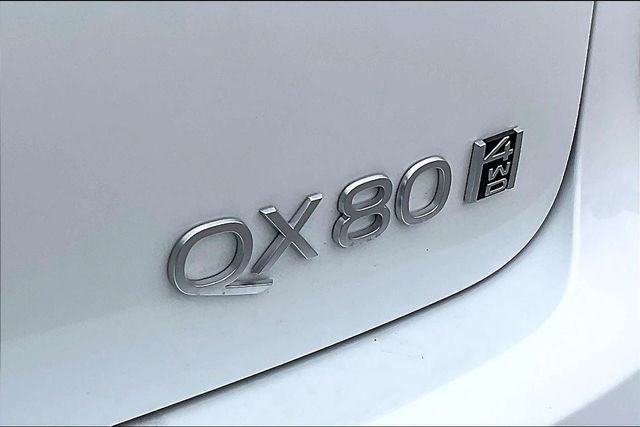 Used 2025 White INFINITI SENSORY image 8