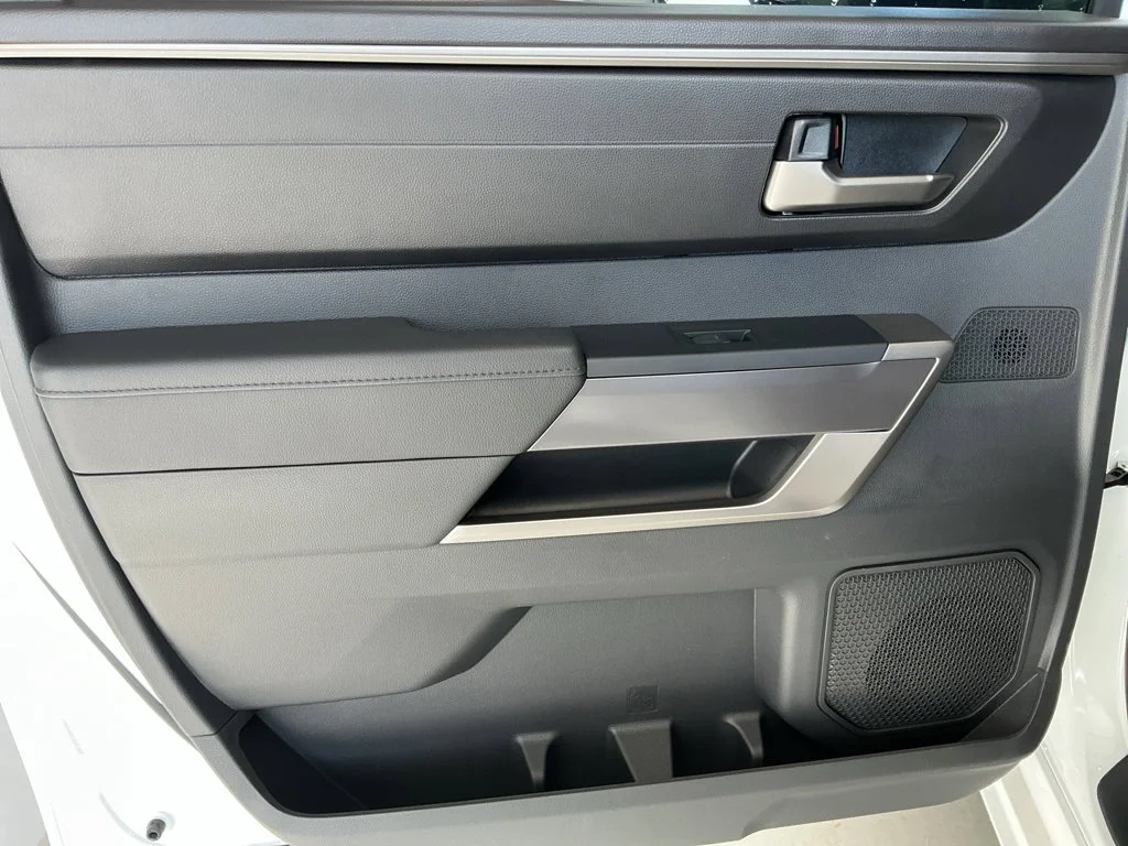 2026 Toyota Tundra SR5 - Photo 20