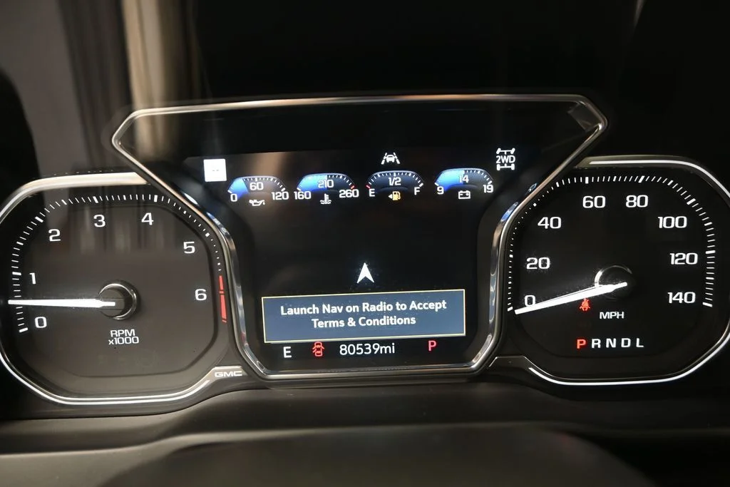 Used 2022 Blue GMC Denali image 21