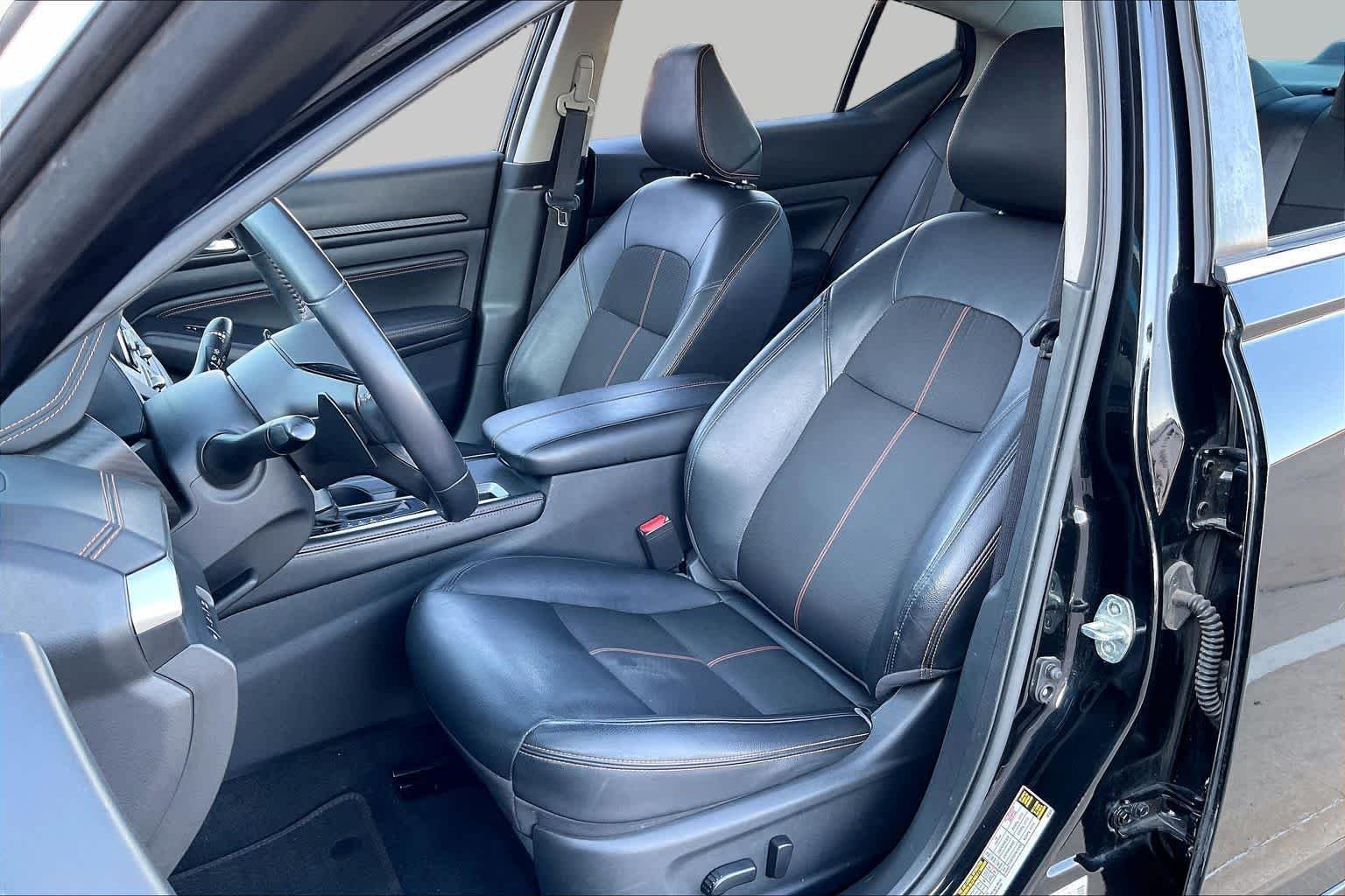 Used 2020 Super Black Nissan 2.5 SR image 7
