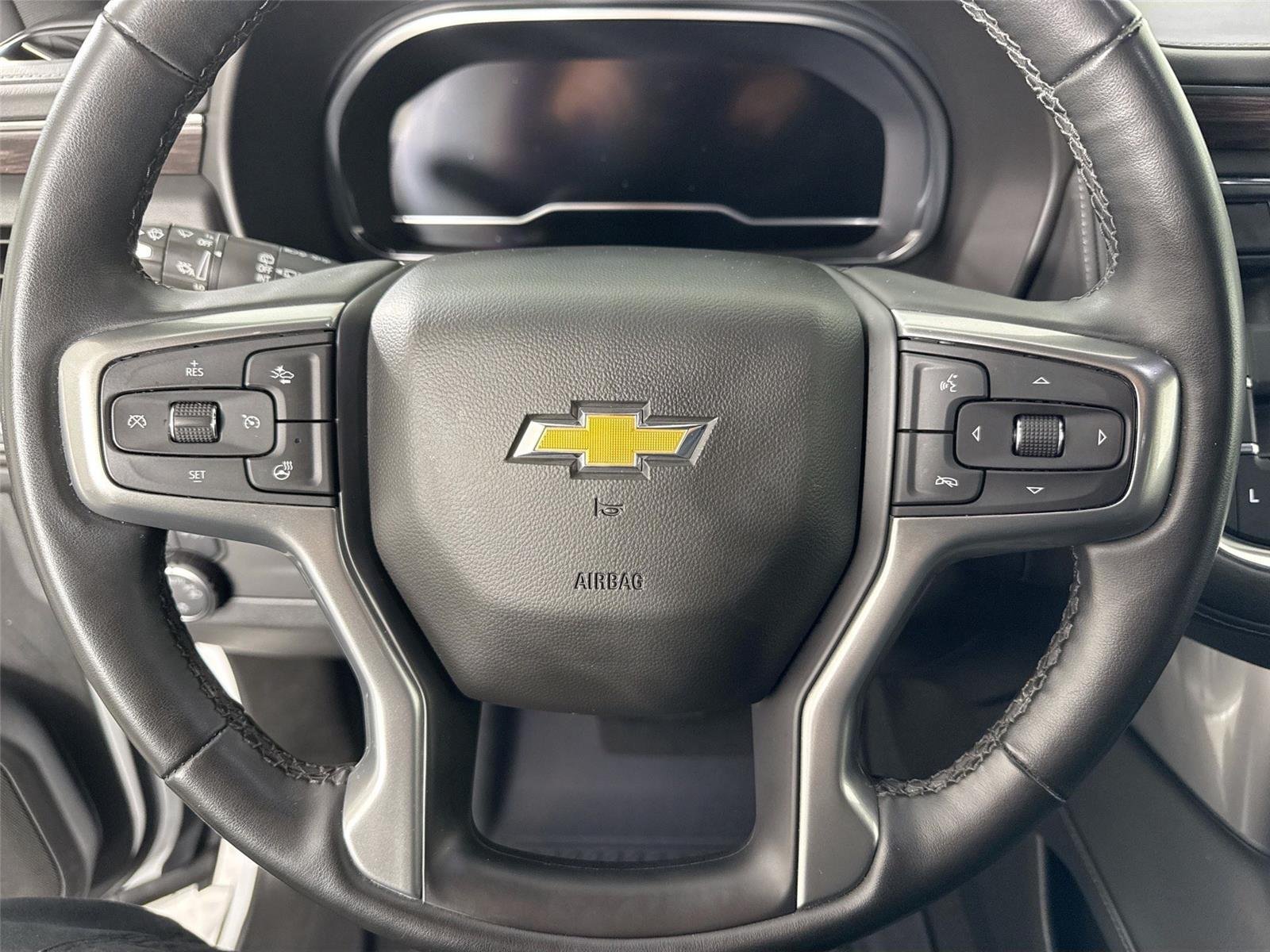 Used 2024 Summit White Chevrolet LT image 16