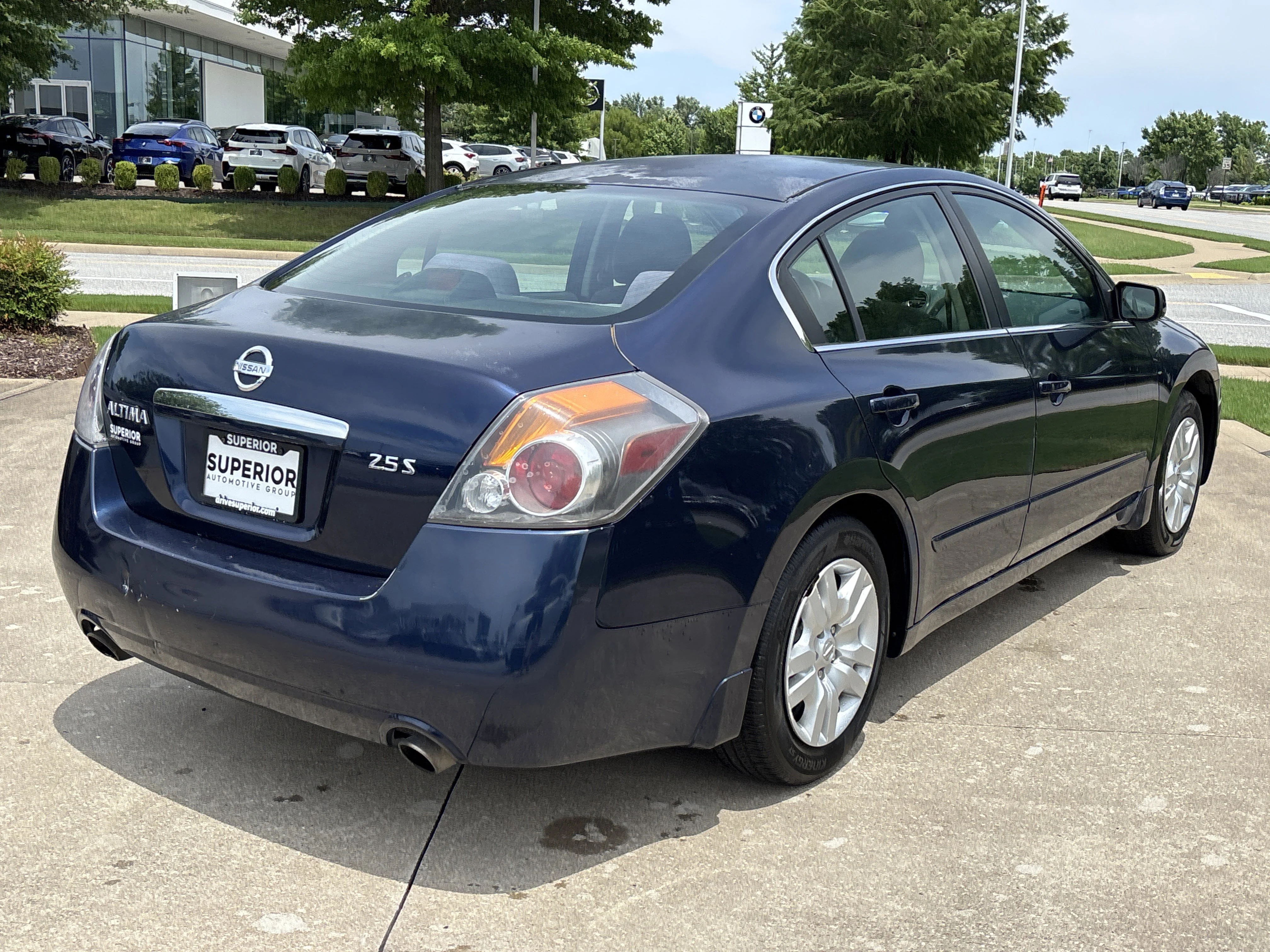Used 2009 Navy Blue Metallic Nissan 2.5 S image 3