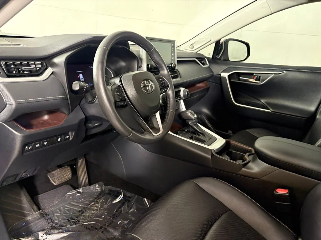 2019 Toyota RAV4 Limited - Photo 22