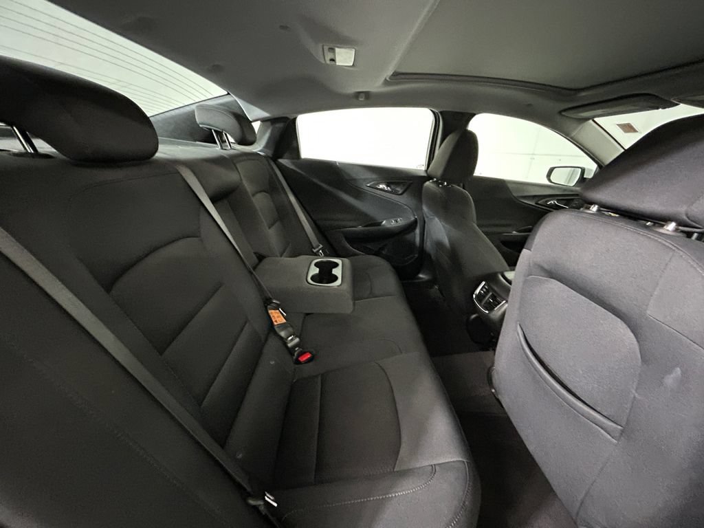 Used 2024 Summit White Chevrolet 1LT image 17
