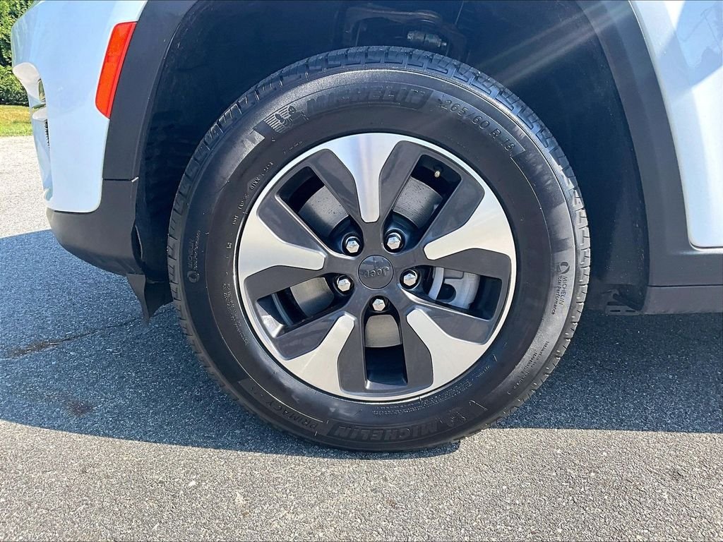 Used 2023 White Jeep 4xe image 7