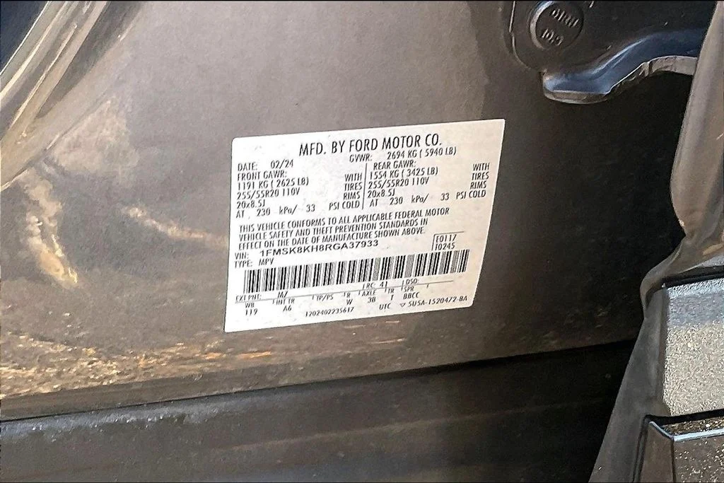 Used 2024 Gray Ford ST-Line image 34