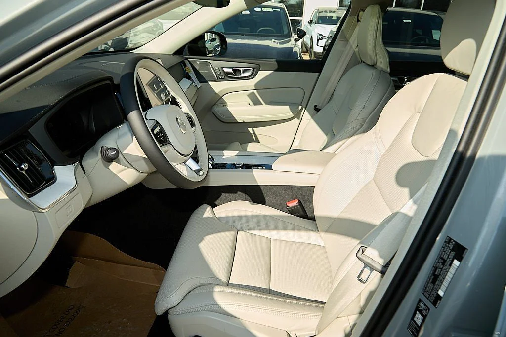 New 2026 Vapour Grey Volvo Ultra image 14