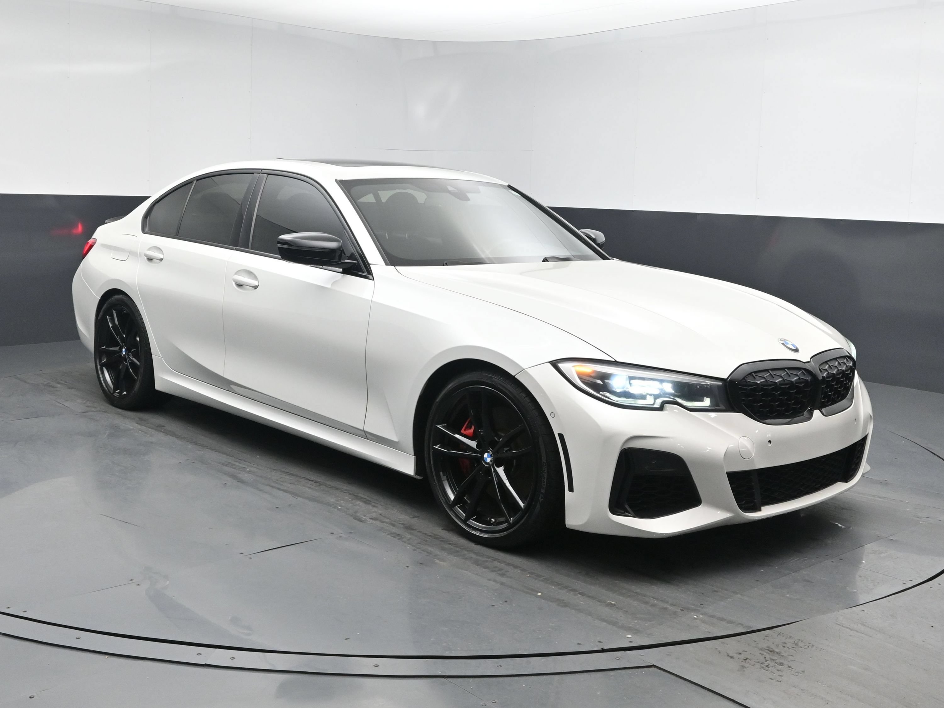 Used 2021 Mineral White Metallic BMW M340i image 2