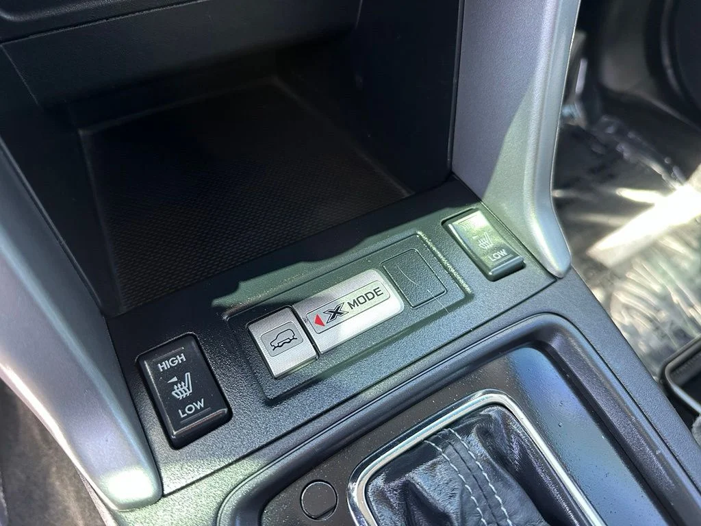 Used 2015 Silver Subaru 2.5i Touring image 8