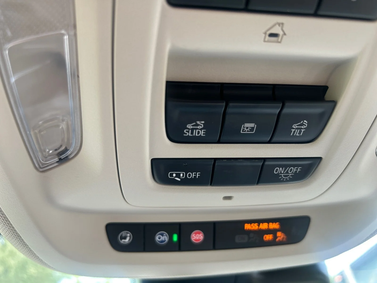 Used 2023 White Buick Avenir image 24