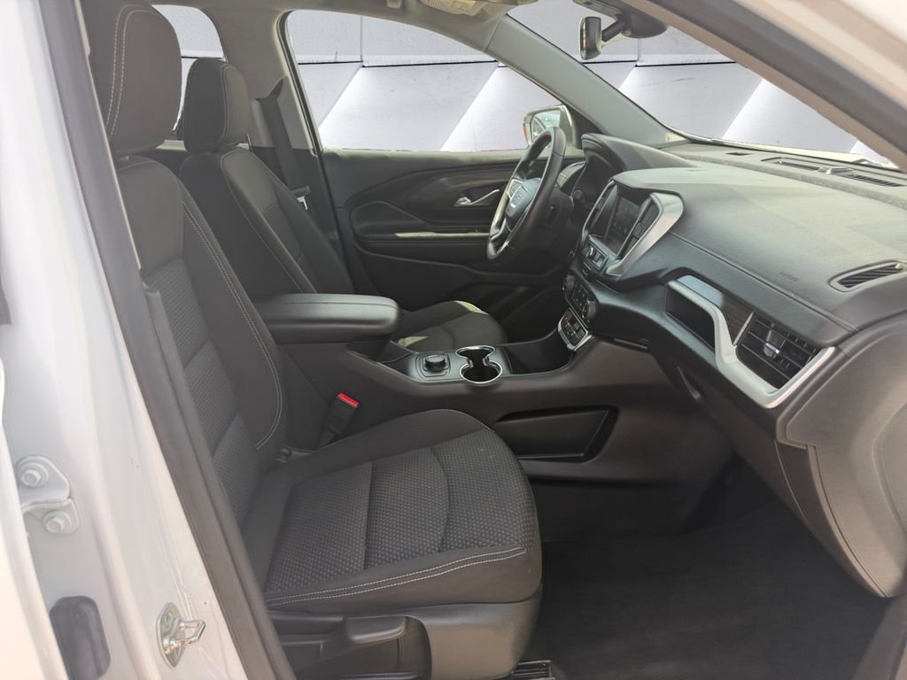 Used 2024 White GMC SLE image 13