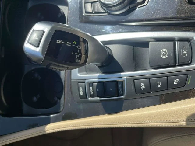 Used 2015 Beige BMW 528i xDrive image 30