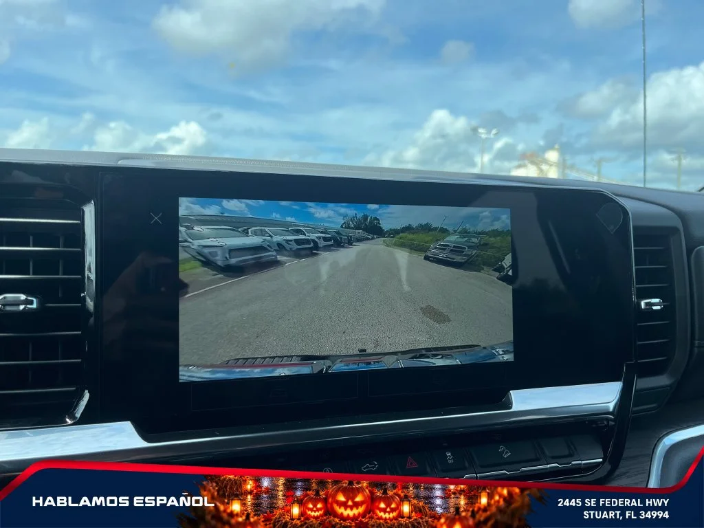 New 2026 Glacier White Tricoat GMC SLT image 32