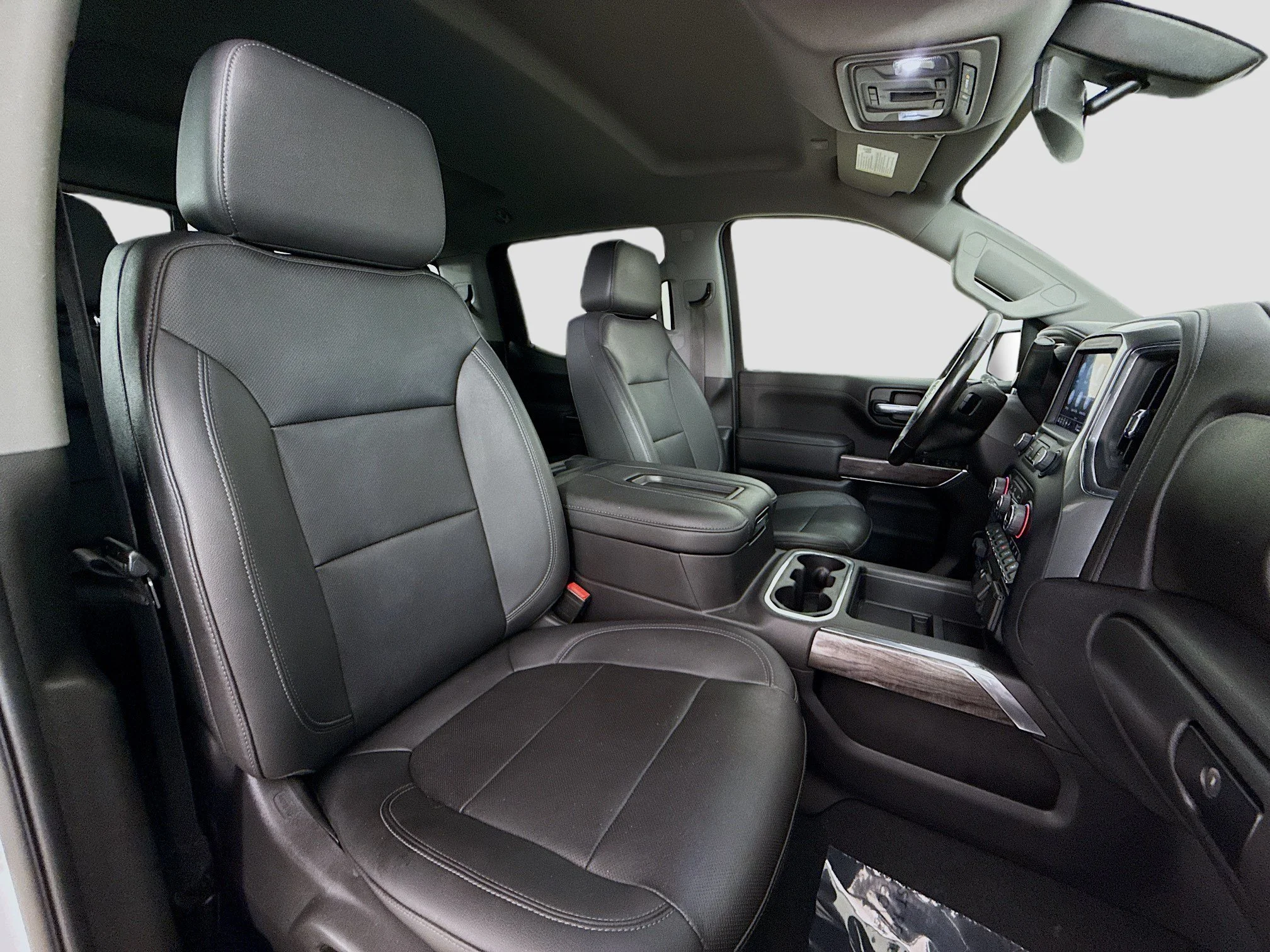 Used 2022 Iridescent Pearl Tricoat Chevrolet LTZ image 31