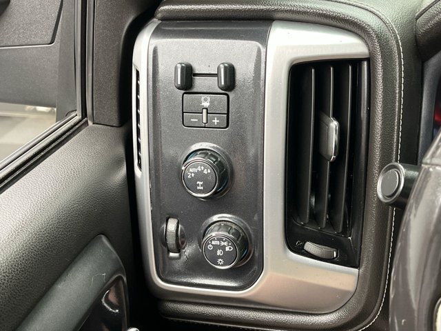 Used 2019 Onyx Black GMC SLE image 15
