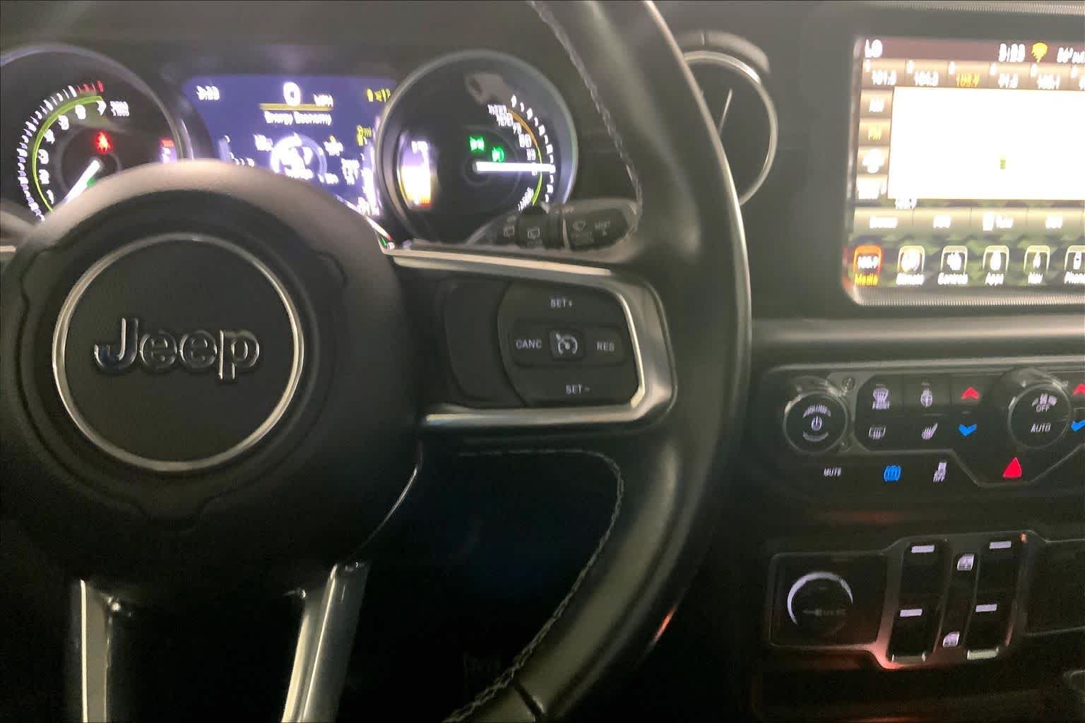 Used 2022 Hydro Blue Pearlcoat Jeep Unlimited Sahara image 24