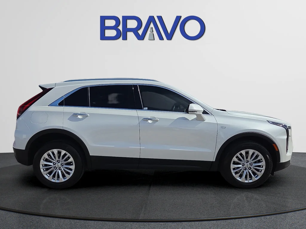 Used 2024 Crystal White Tricoat Cadillac Luxury image 5
