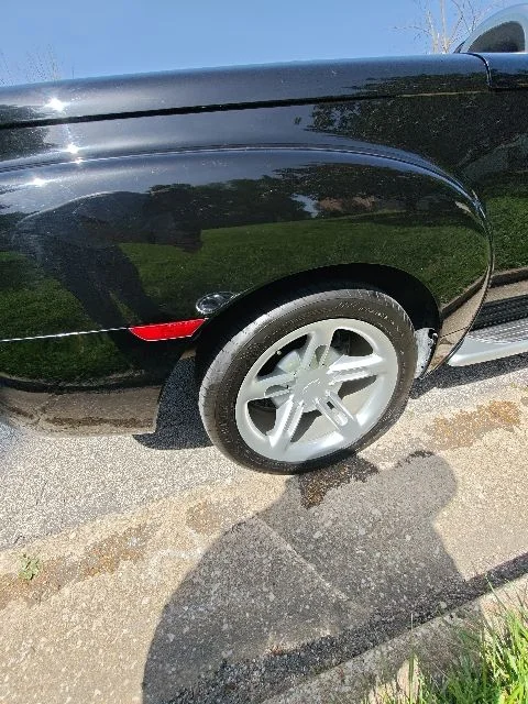 Used 2004 Black Chevrolet Base image 19