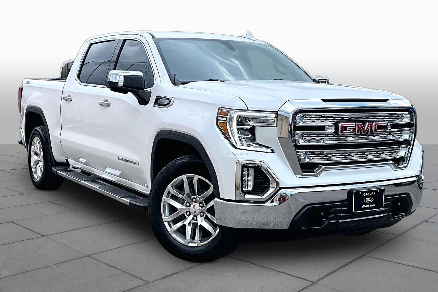 Used 2021 White Frost Tricoat GMC SLT image 4