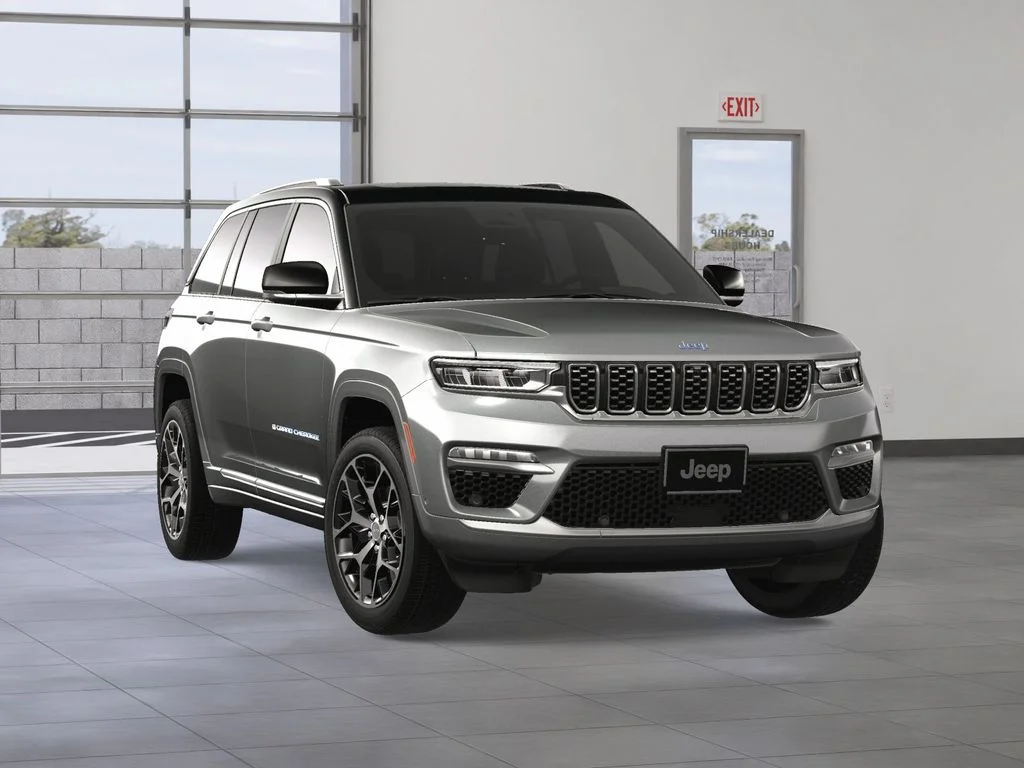 New 2024 Silver Zynith Jeep Summit Reserve 4xe image 9