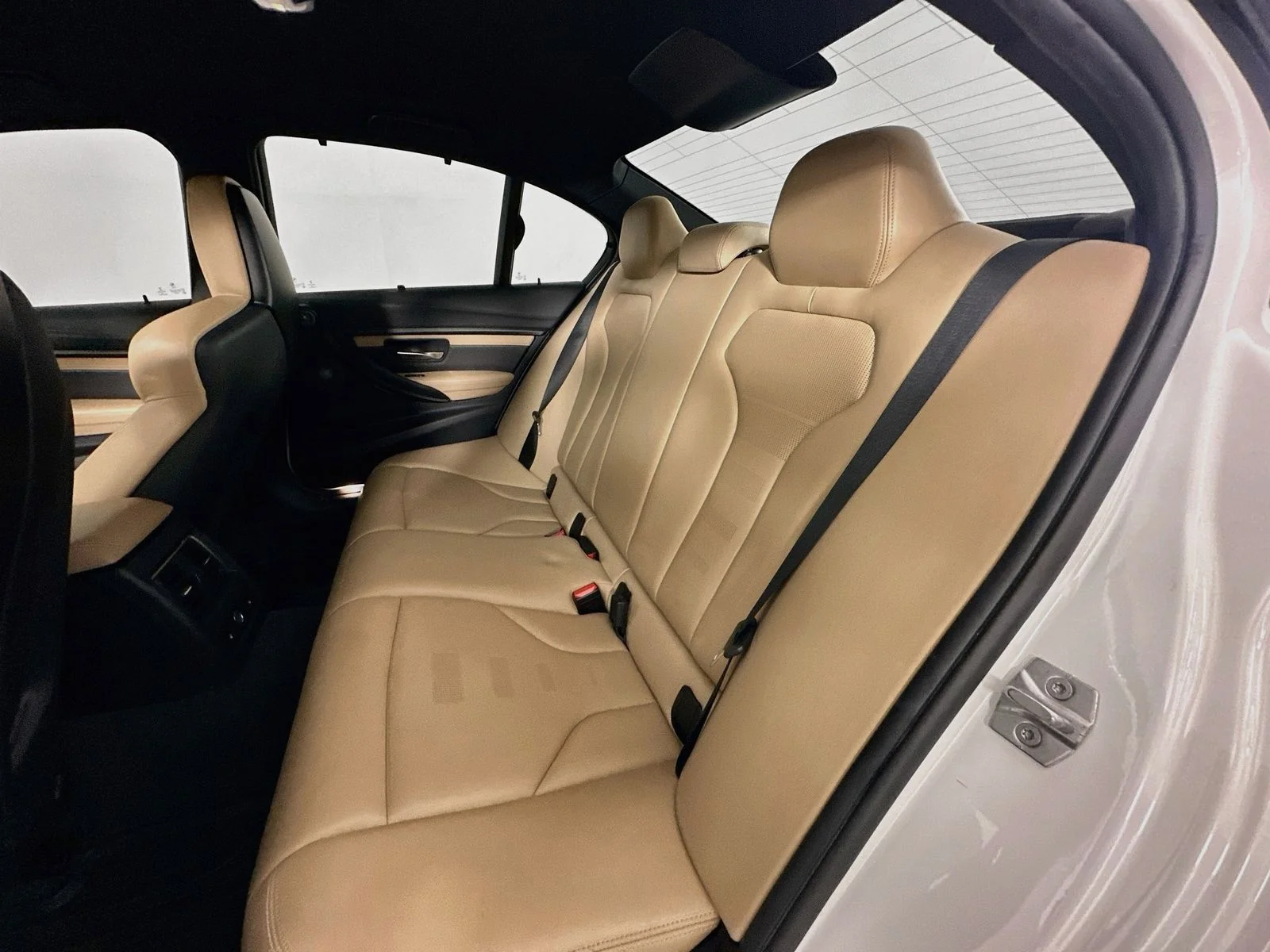 Used 2016 White BMW Base image 26