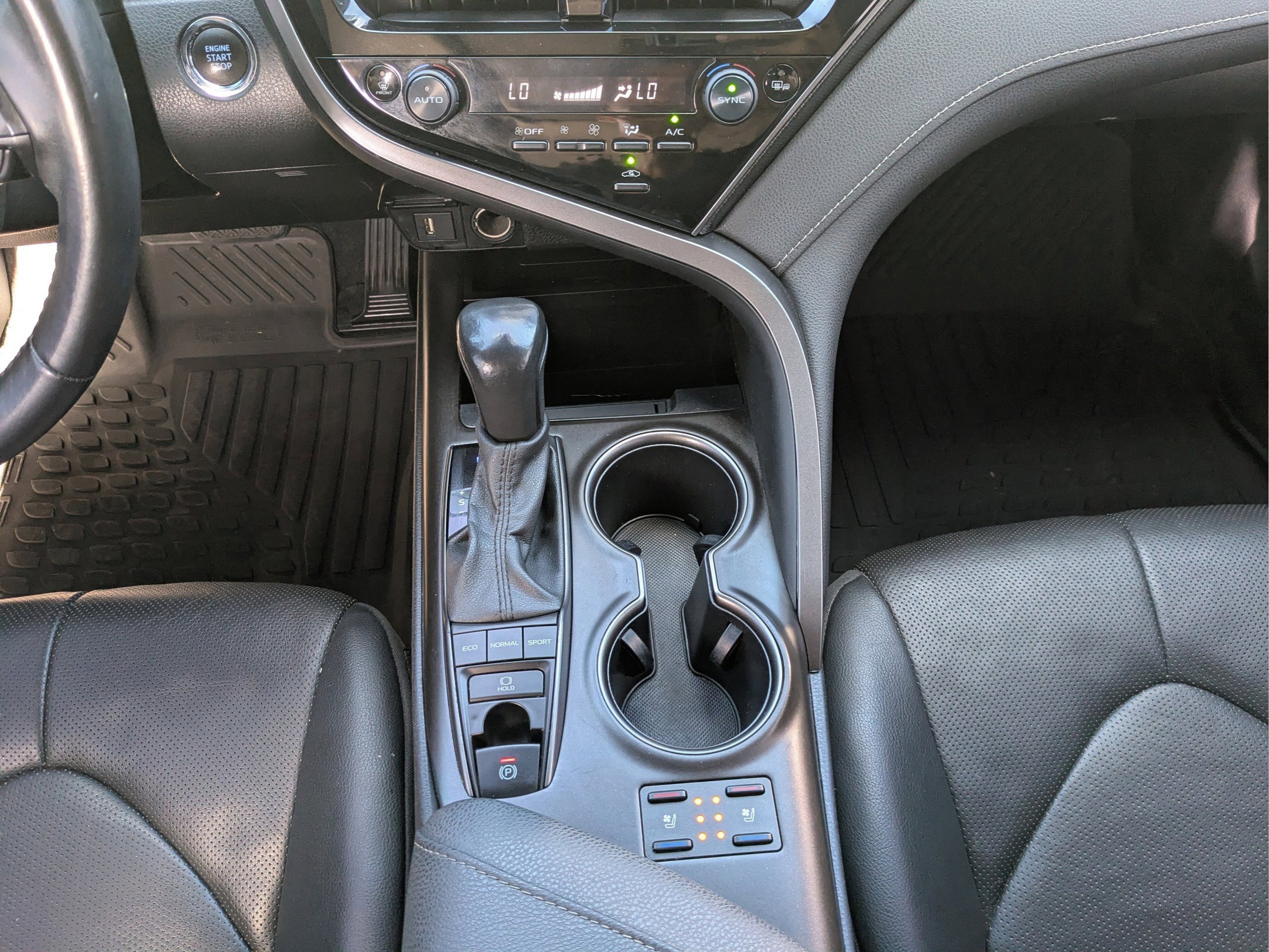 2021 Toyota Camry XSE - Photo 15