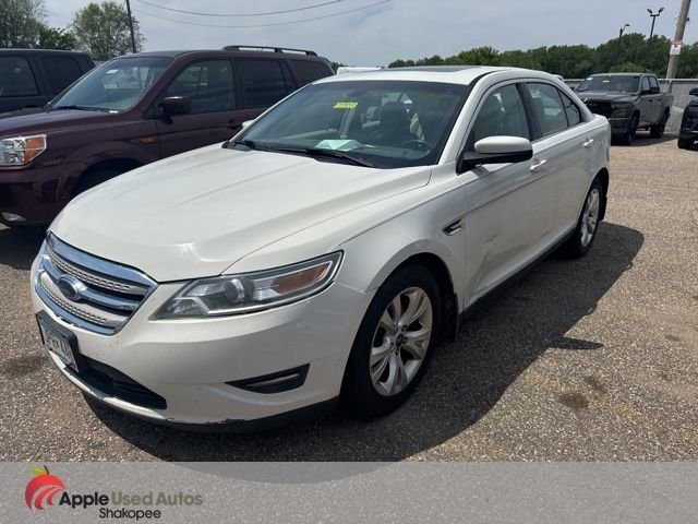 Used 2010 White Ford SEL image 2